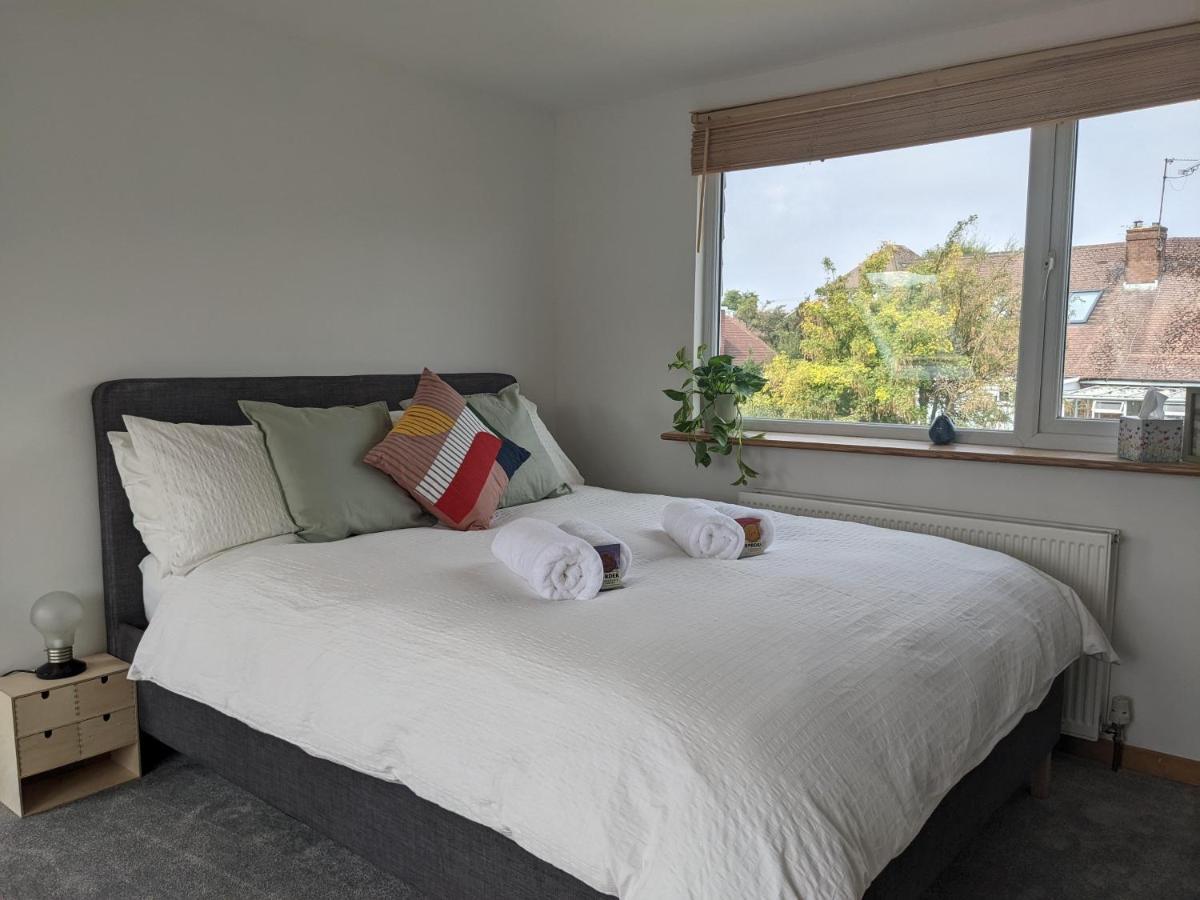 *Large Unique Retro Private Attic & Bathroom* 브라이턴 외부 사진